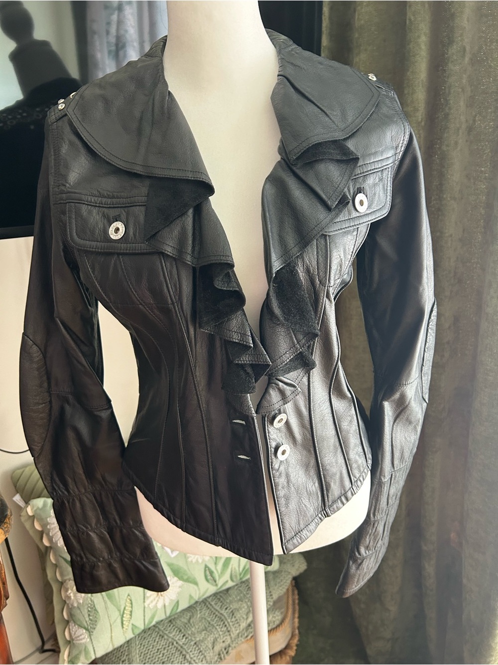 Parasuco Black Leather Ruffle-Front Jacket